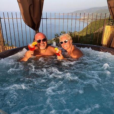 B&B Roomantic & Piscina Idromassaggio Cefalu Ngoại thất bức ảnh