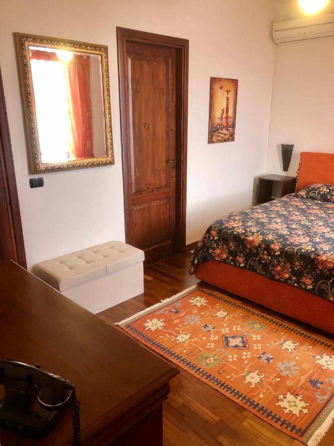 B&B Roomantic & Piscina Idromassaggio Cefalu Ngoại thất bức ảnh