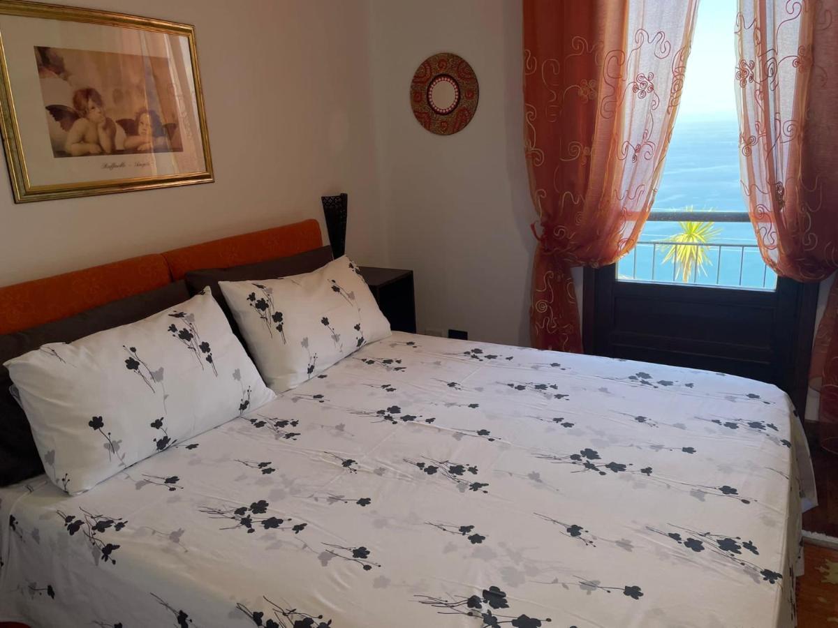 B&B Roomantic & Piscina Idromassaggio Cefalu Ngoại thất bức ảnh