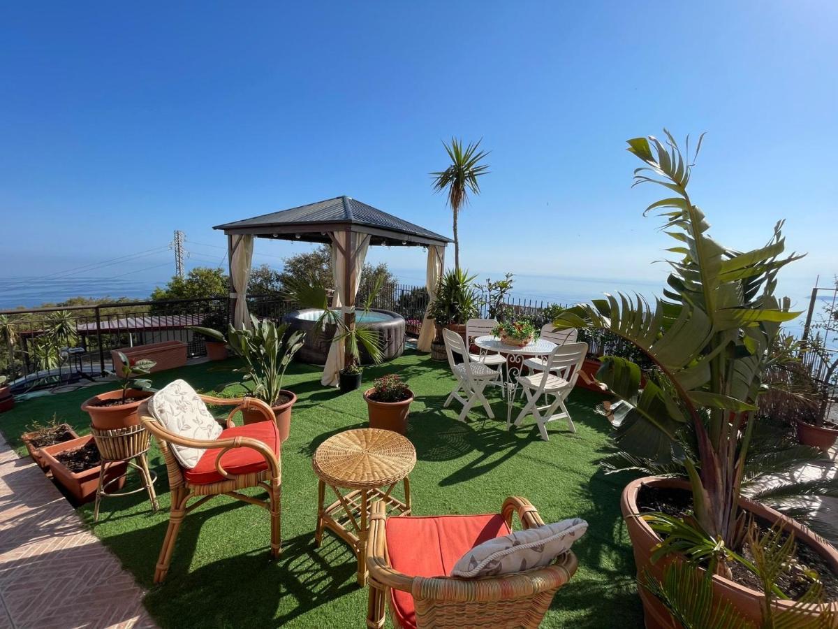 B&B Roomantic & Piscina Idromassaggio Cefalu Ngoại thất bức ảnh