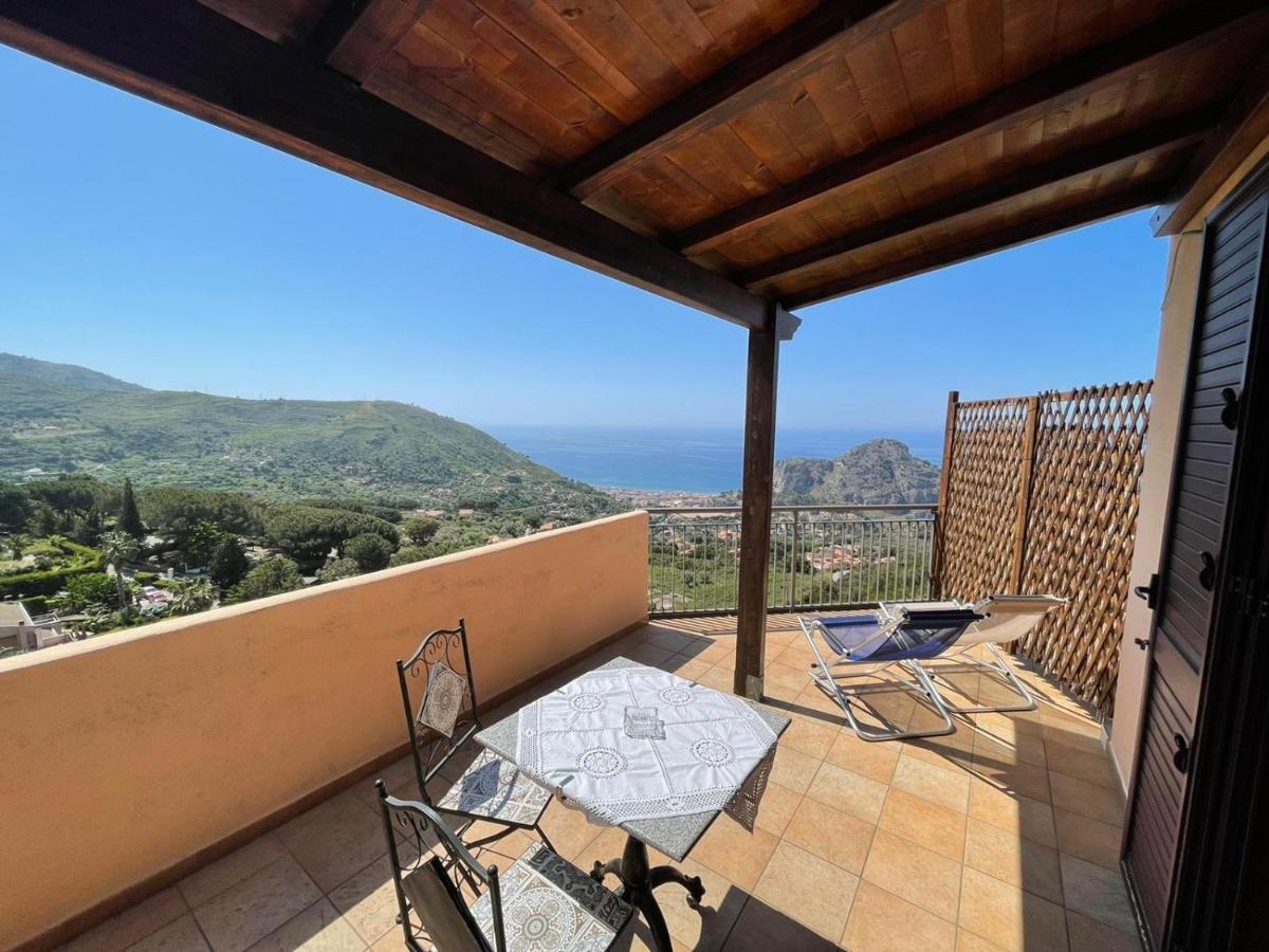 B&B Roomantic & Piscina Idromassaggio Cefalu Ngoại thất bức ảnh