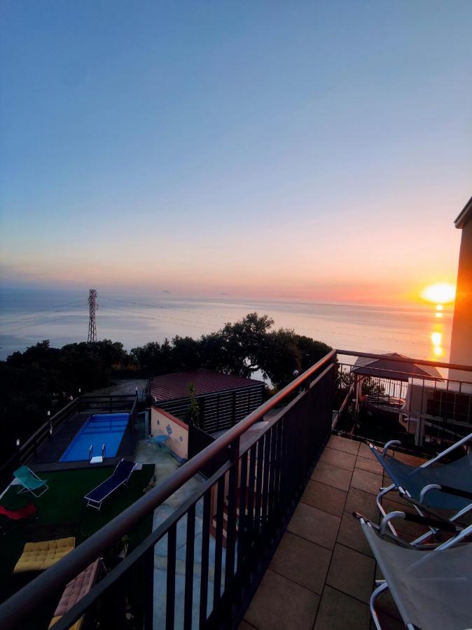 B&B Roomantic & Piscina Idromassaggio Cefalu Ngoại thất bức ảnh